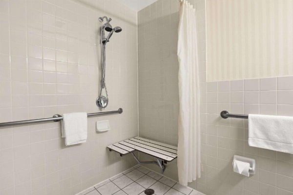 Travelodge by Wyndham San Francisco Bay image 13